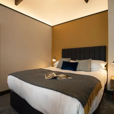 Spacious - Contemporary - - Parking Ferienhaus