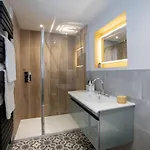 Spacious - Contemporary - - Parking 펜션 앰블사이드
